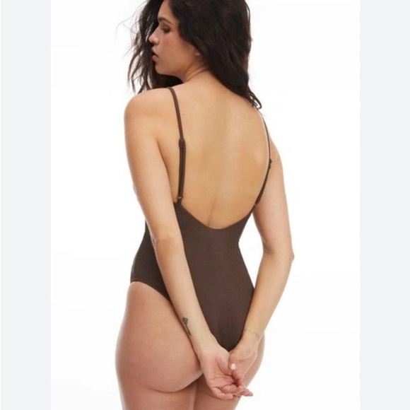 NWT Good American Good Compression Show Up One-Piece Swimsuit SIZE 0 - Picture 2 of 11